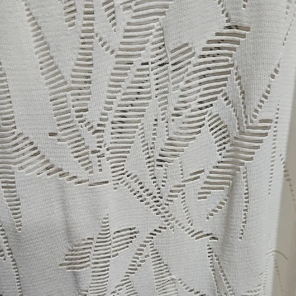 Chic Cream V-Neck Women's Tunic/Swim Suit Cover-up. - Picture 2 of 5